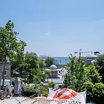 One Bedroom Apartment With Sea View