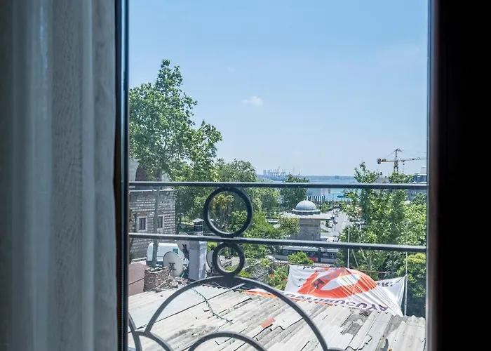 One Bedroom Apartment With Sea View