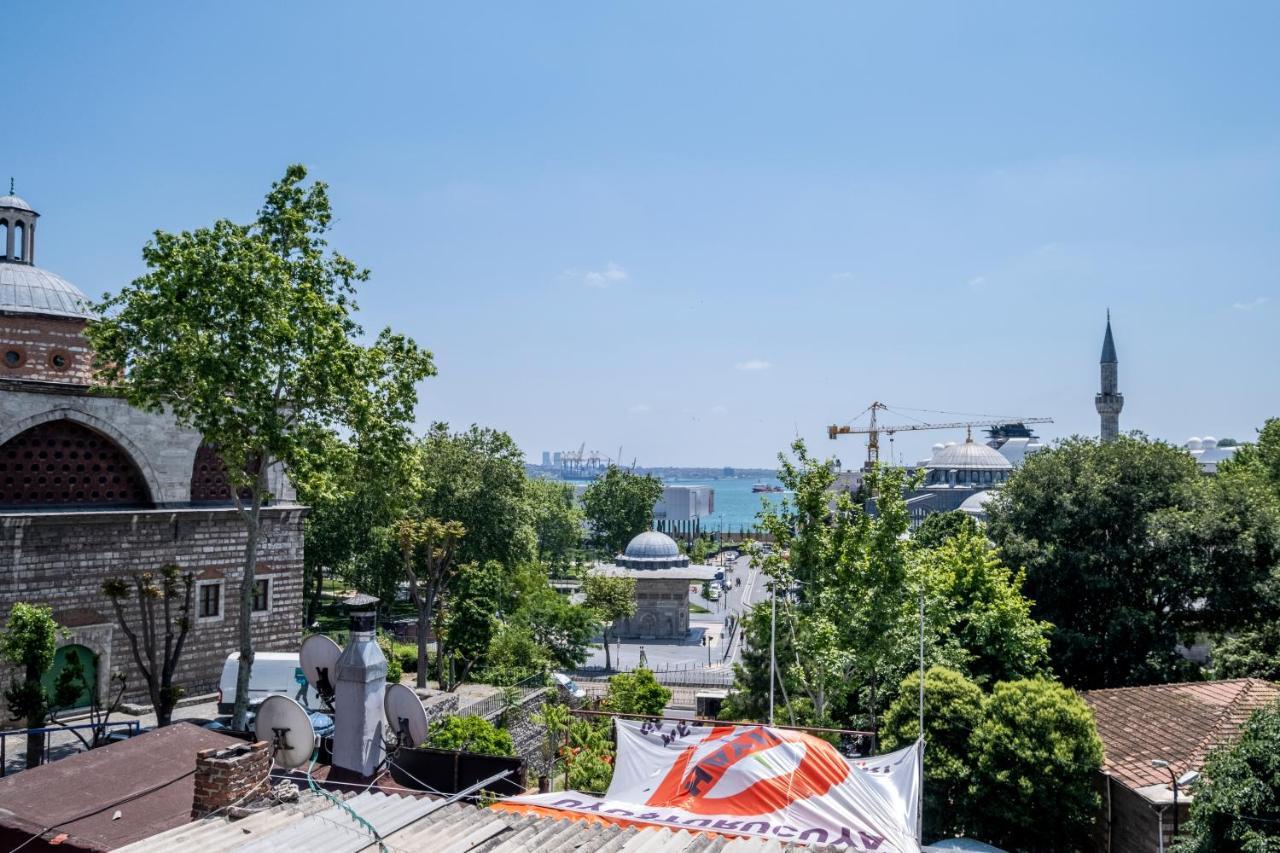 One Bedroom With Sea View Apartment