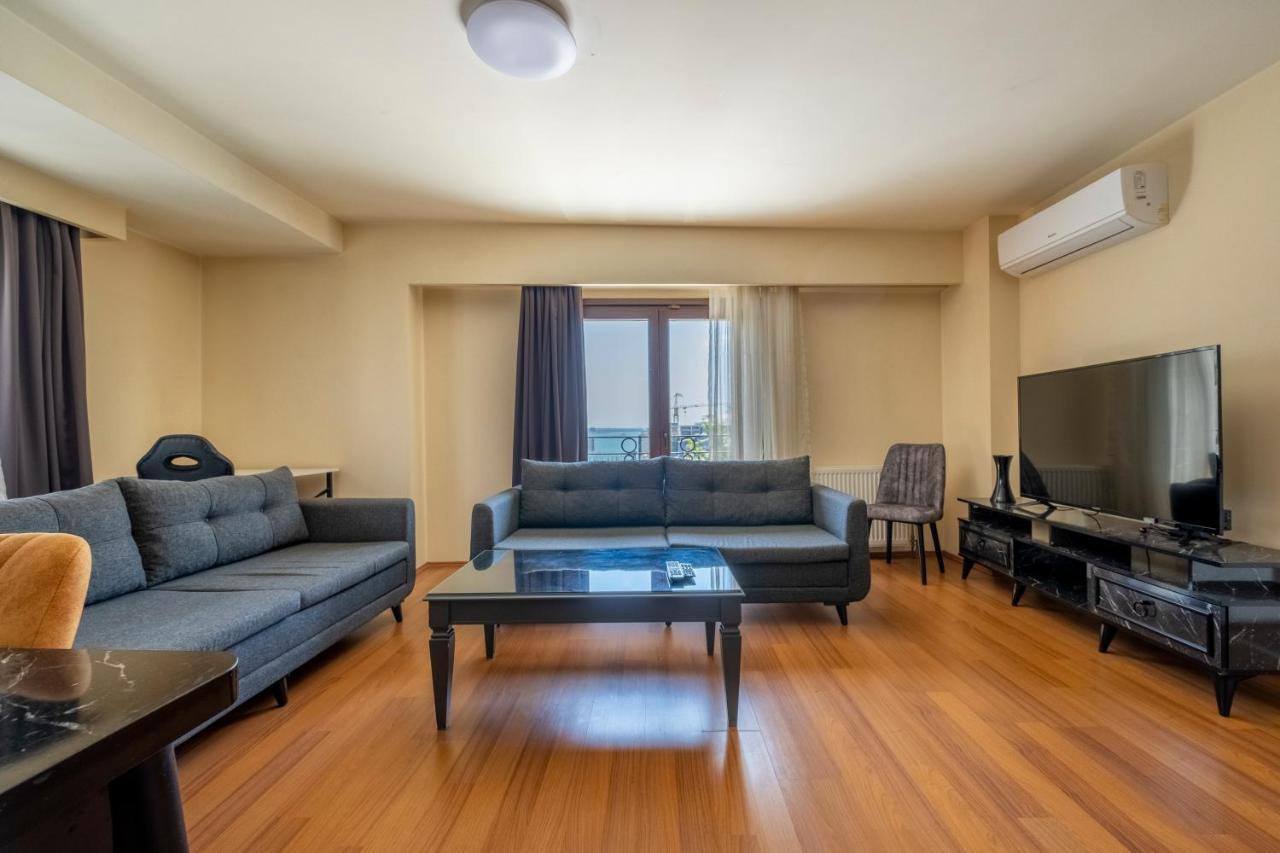 One Bedroom With Sea View Daire