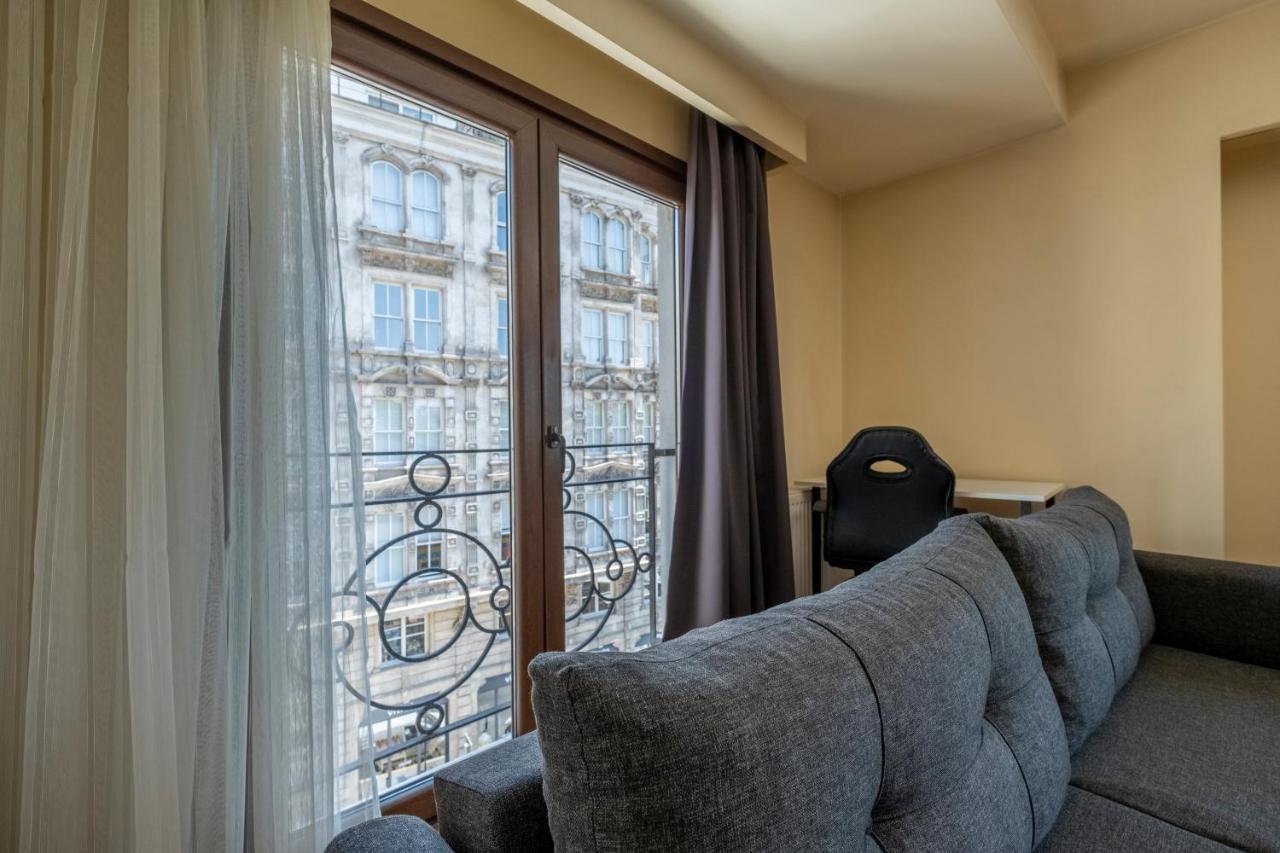 One Bedroom With Sea View *
