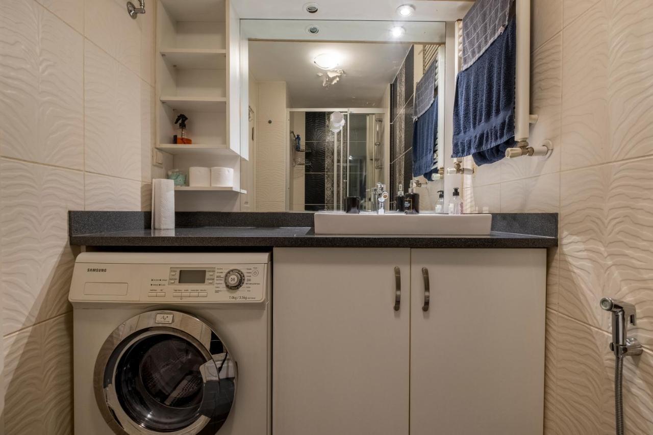 One Bedroom With Sea View Daire